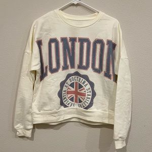 London UK Flag Cream Travel Crewneck Pullover Sweatshirt